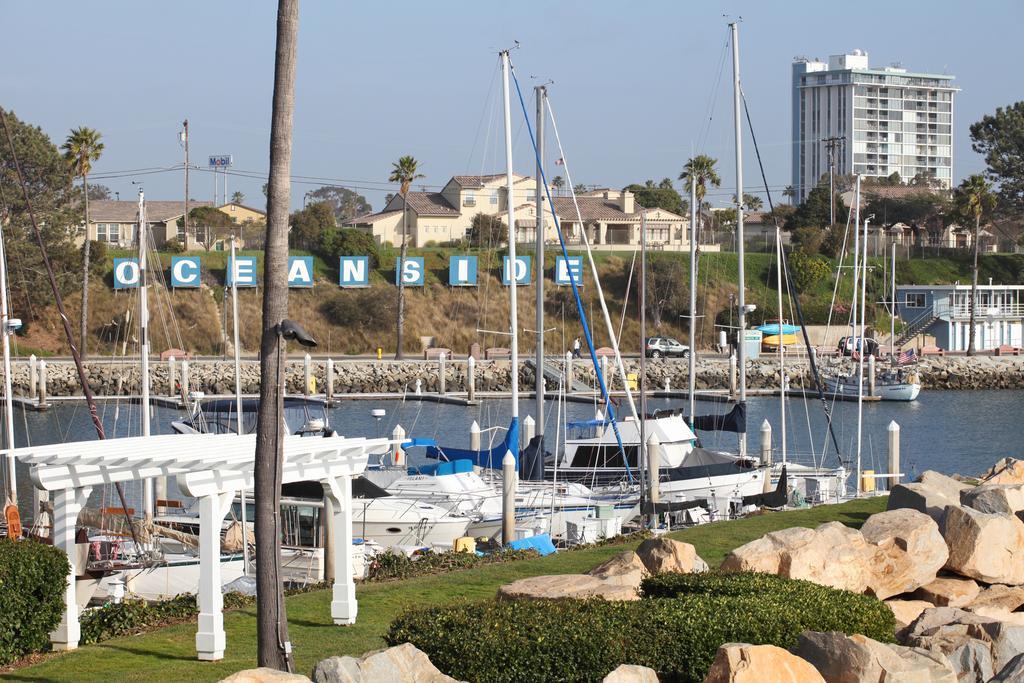 Oceanside Marina Suites - A Waterfront Hotel Exteriör bild