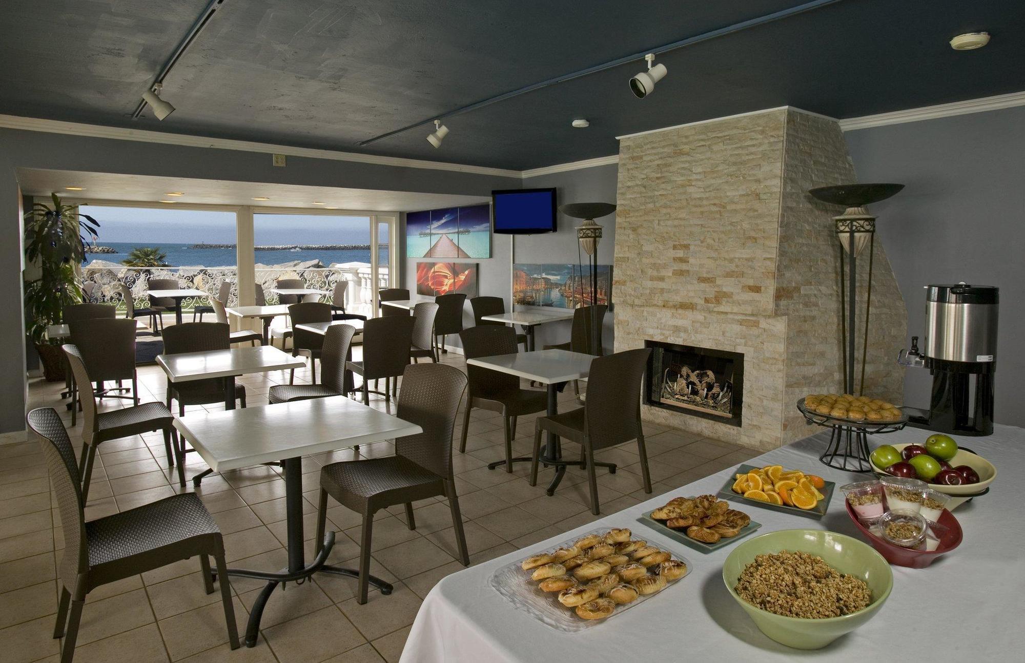 Oceanside Marina Suites - A Waterfront Hotel Exteriör bild