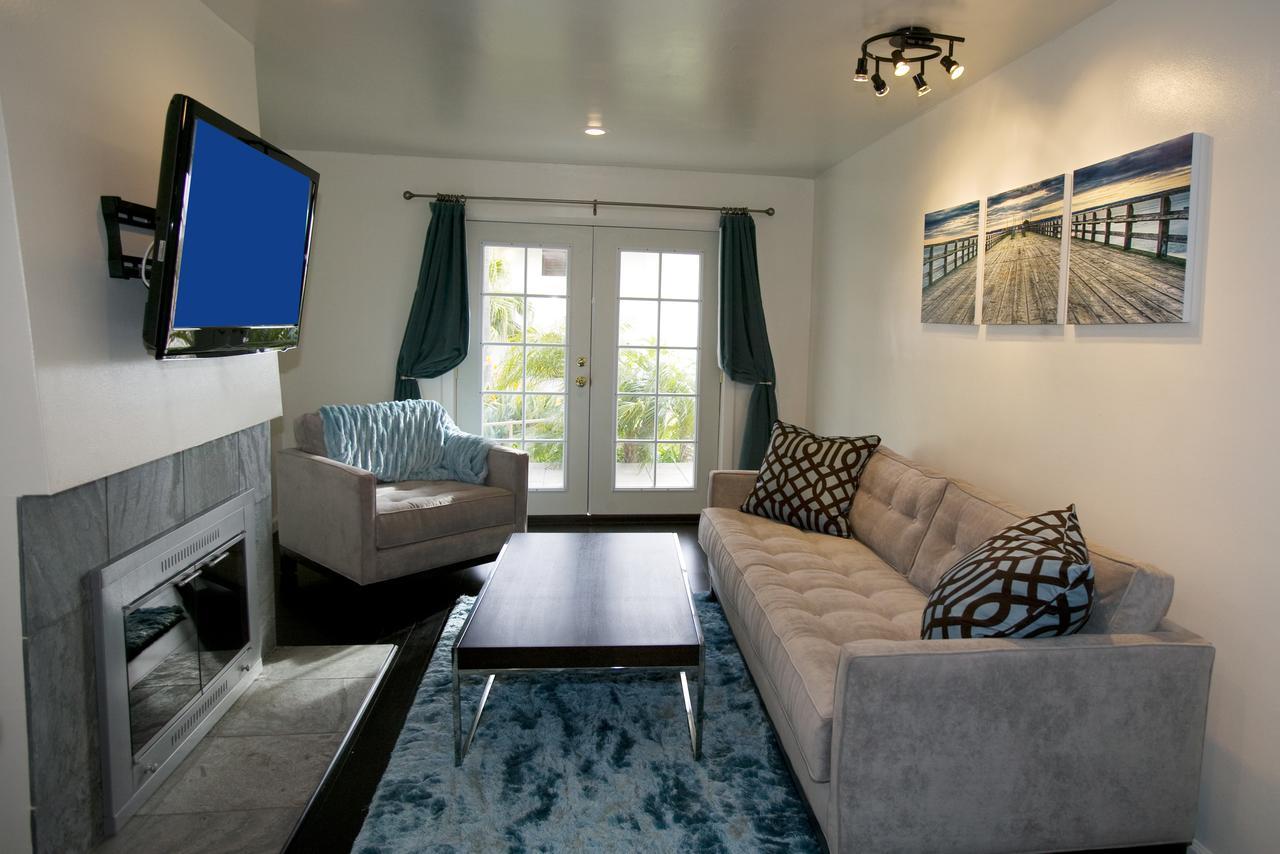 Oceanside Marina Suites - A Waterfront Hotel Exteriör bild